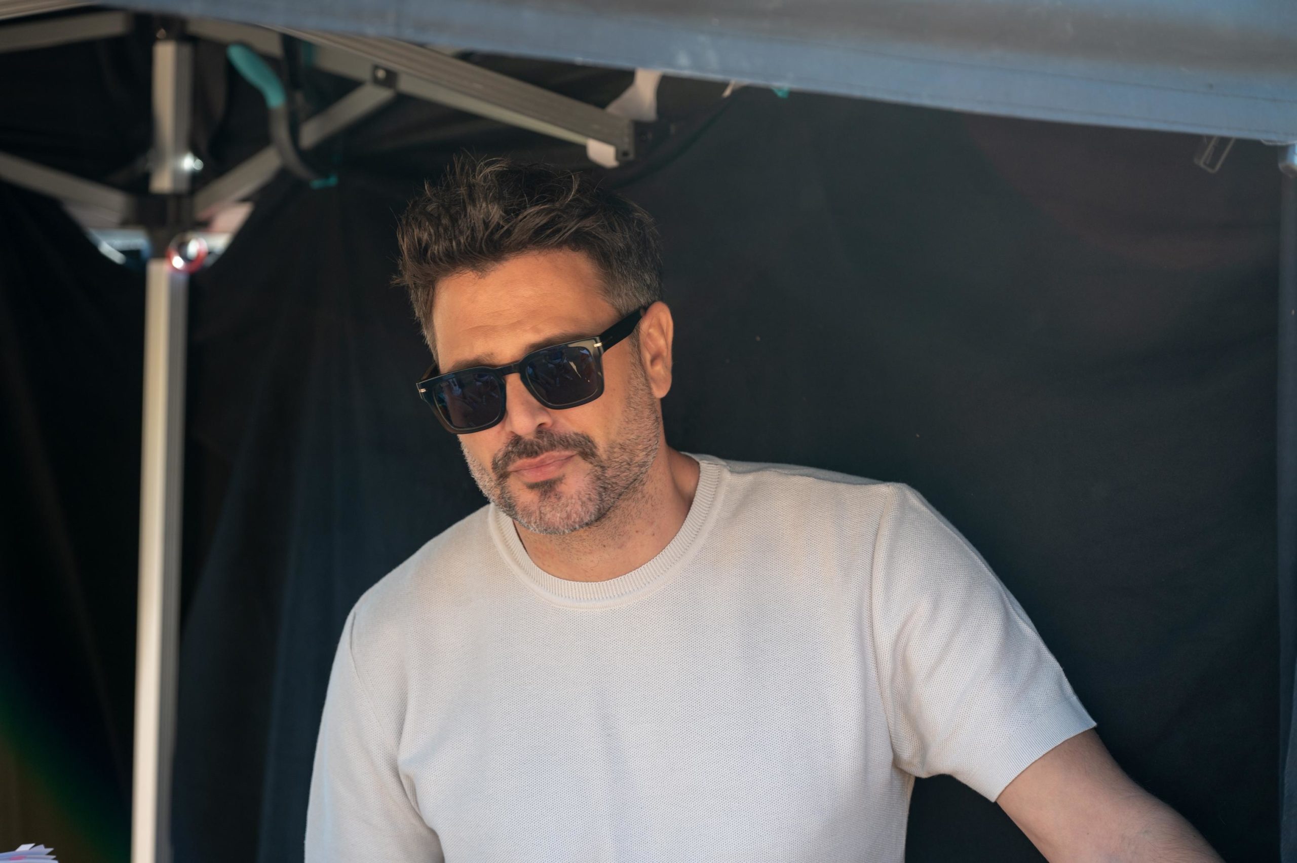 Μιχάλης Λεβεντογιάννης: Ξεκίνησε τα γυρίσματα για το «HOTΕΛ EΛVIRA»