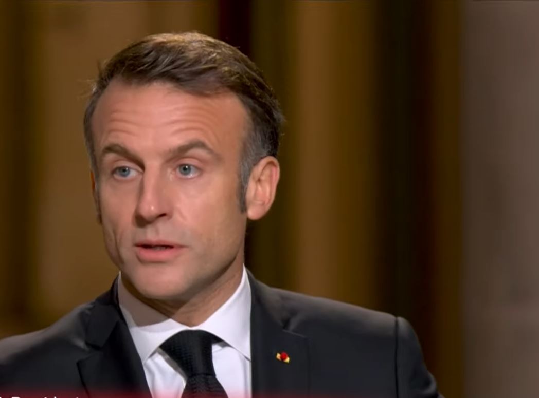 Μακρόν για Παναγία των Παρισίων: Ανακαλύψαμε ξανά τι μπορούν να κάνουν τα μεγάλα έθνη