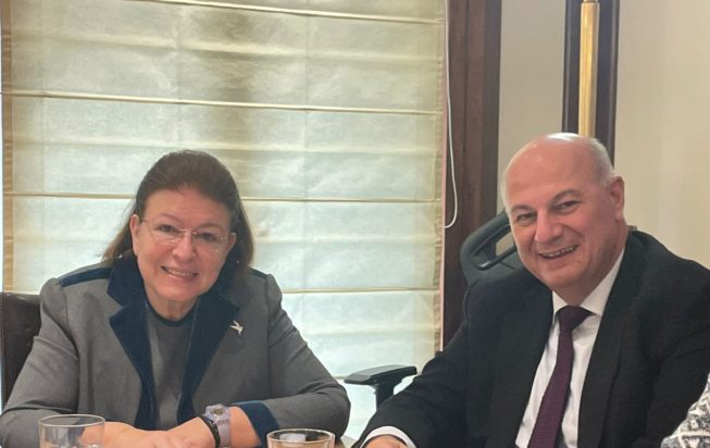 Συνάντηση εργασίας Μενδώνη - Τσιάρα