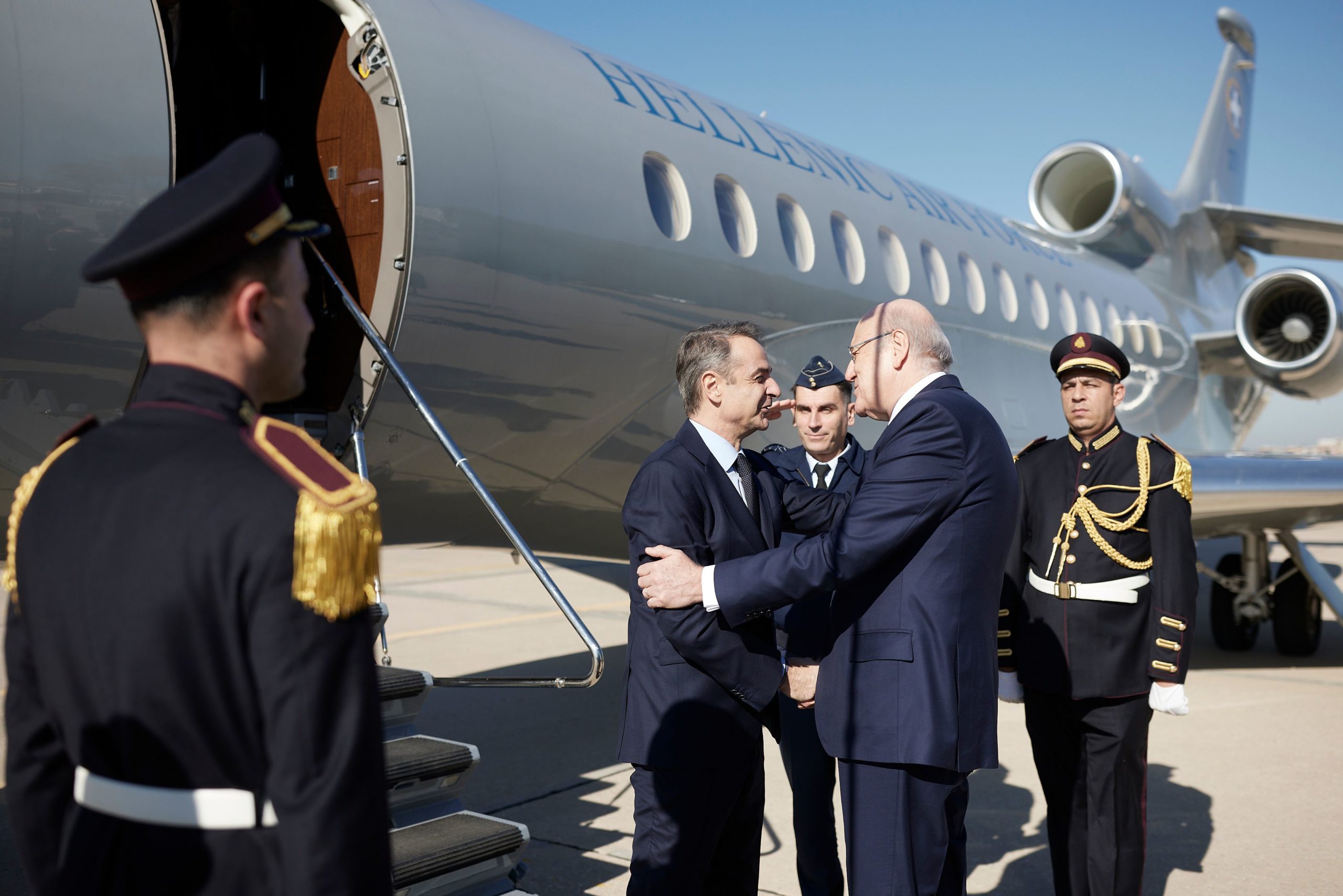 Έφτασε στη Βηρυτό ο Μητσοτάκης – Ο διάλογος με τον πρωθυπουργό του Λιβάνου