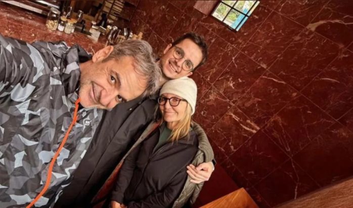 Κυριάκος Μητσοτάκης: Στα Χανιά μαζί με τη σύζυγο και τον γιο του - Η selfie μέσα από το χιονοδρομικό