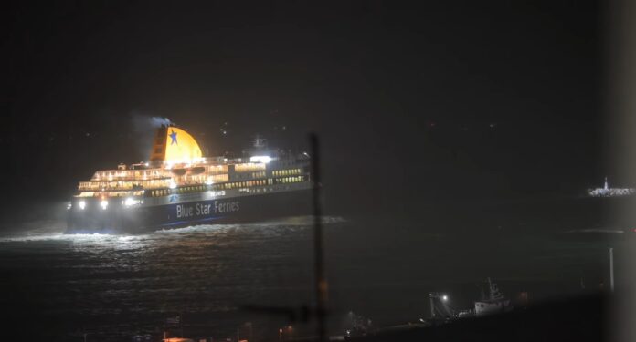 Νάξος: Με σβηστό τον φάρο του νησιού το Blue Star Delos προσπαθούσε να προσεγγίσει το λιμάνι – BINTEO