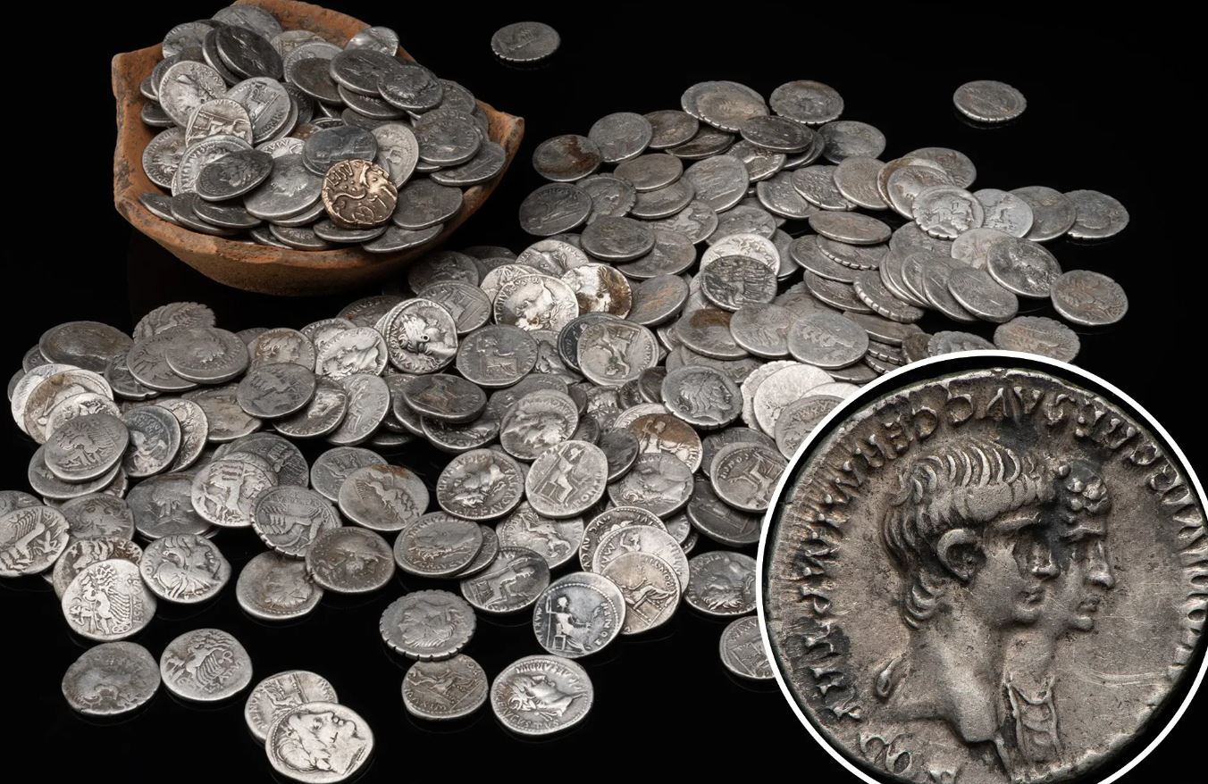 Οικοδόμοι εντόπισαν τυχαία θησαυρό με 1.368 νομίσματα – Είναι η μεγαλύτερη συλλογή ρωμαϊκών νομισμάτων που βρέθηκε ποτέ