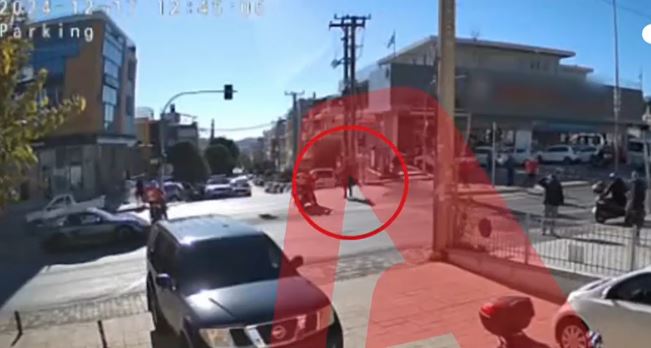 Παλλήνη: Οι πρώτες εικόνες μετά την παράσυρση πεζής από φορτηγό – «Δεν την είδα», είπε ο οδηγός