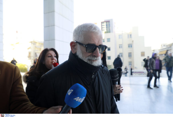 Πέτρος Φιλιππίδης