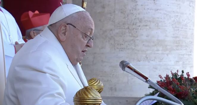 Πάπας Φραγκίσκος: Με αναφορά στην ανάγκη επανένωσης της Κύπρου το χριστουγεννιάτικο μήνυμά του