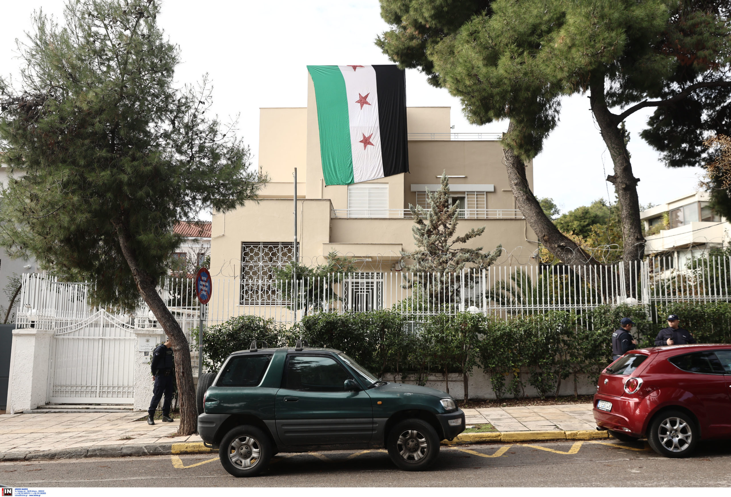 Ψυχικό: Tρεις προσαγωγές έπειτα από την κατάληψη της πρεσβείας της Συρίας 