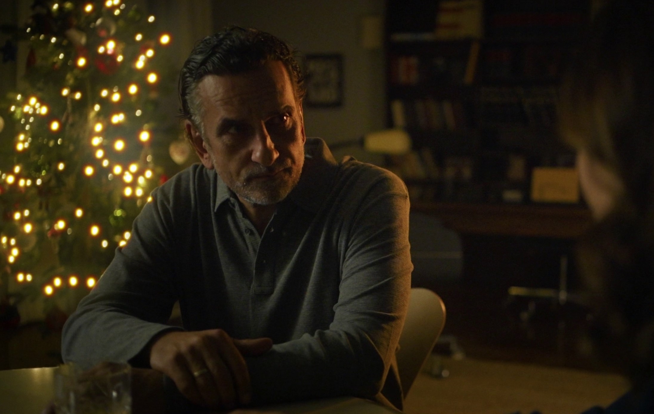 «Διάφανη αγάπη»: Ένας θάνατος θα μπερδέψει περισσότερο τα πράγματα