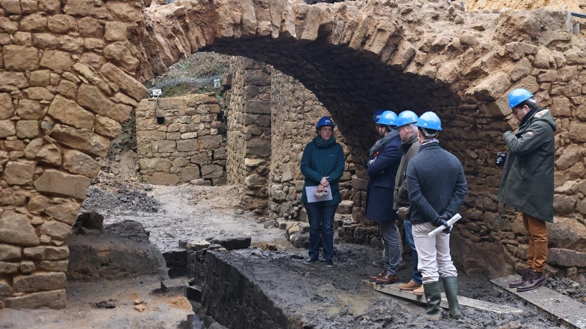 Αποκαλύφθηκαν μια μεσαιωνική γέφυρα και δύο αμυντικοί πύργοι σε πόλη του Λουξεμβούργου κατά τη διάρκεια εργασιών ανακαίνισης. Φωτογραφία: Anouk Antony