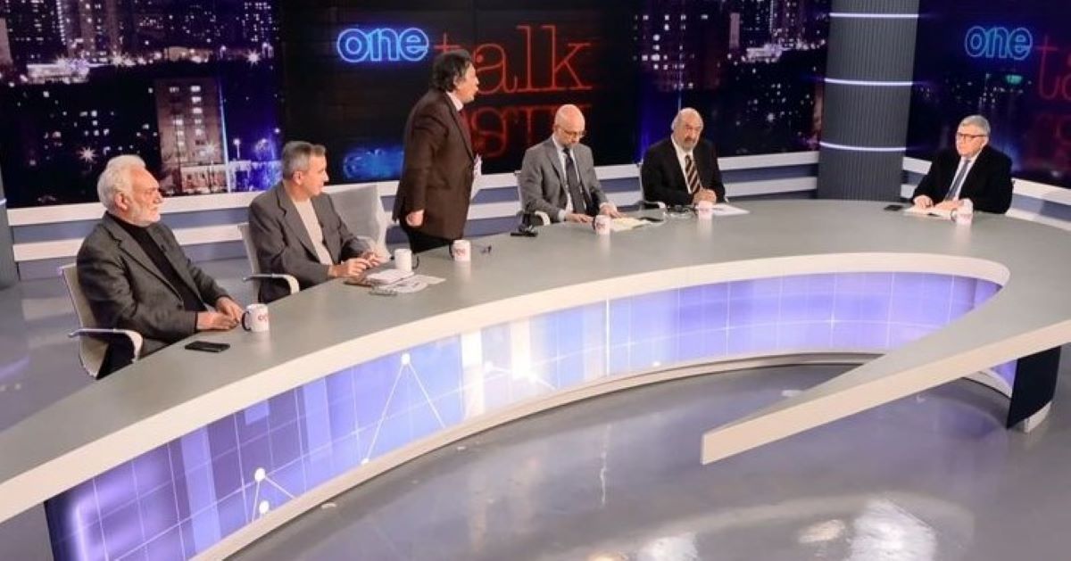 Αποχώρησε ο Αυλωνίτης από το στούντιο έπειτα από κόντρα με τον Μπάρκα: «Θα φύγω από το τραπέζι, μην πάθω και τίποτα»