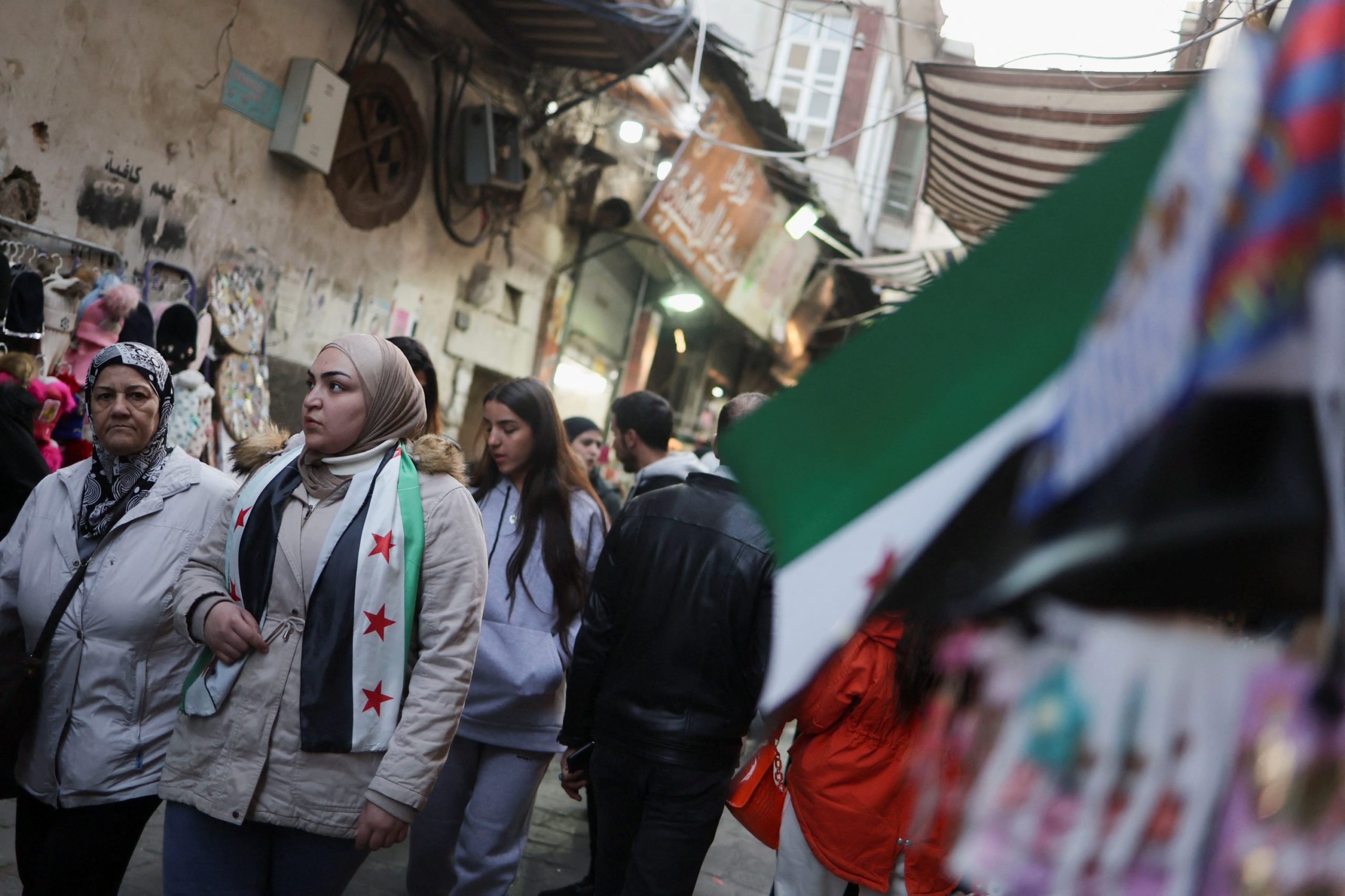 Washington Post: Η κωδικοποιημένη γλώσσα που ανέπτυξαν οι Σύροι για να αποφεύγουν την μυστική αστυνομία του Άσαντ – «Ακόμα και κατά την απουσία τους, ήταν παρόντες»