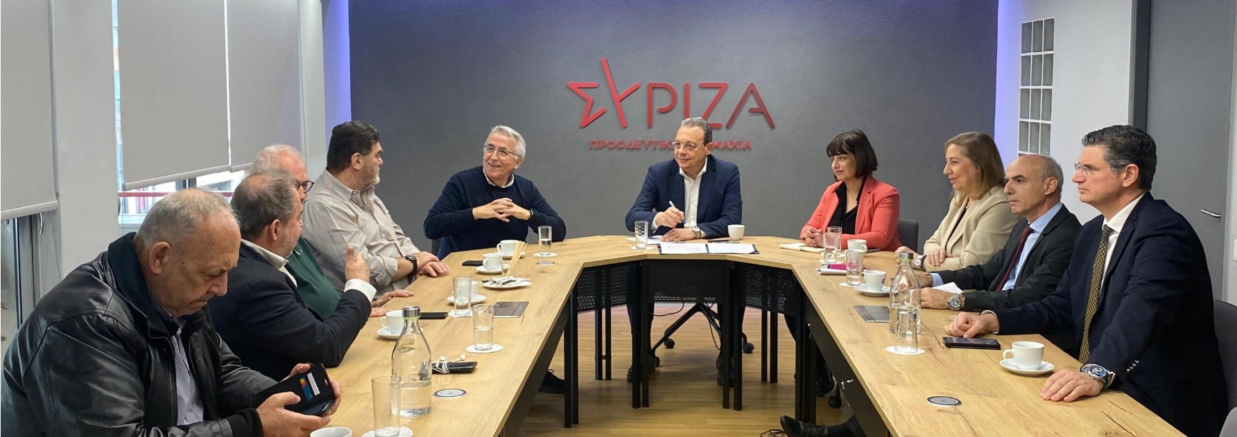 ΣΥΡΙΖΑ: Συνάντηση Φάμελλου με αντιπροσωπεία της ΓΣΕΕ – «Ταυτοτικό ζήτημα η προάσπιση των δικαιωμάτων των εργαζομένων»
