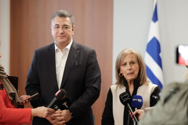 Τελετή παράδοσης – παραλαβής της Περιφέρειας Κεντρικής Μακεδονίας από τον Απόστολο Τζιτζικώστα στη νέα Περιφερειάρχη Αθηνά Αθανασιάδου – Αηδονά