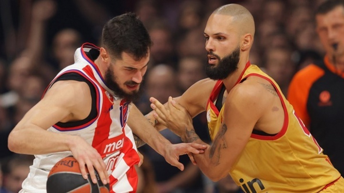 Ερυθρός Αστέρας – Ολυμπιακός 87-73: «Αδερφική» μαχαιριά