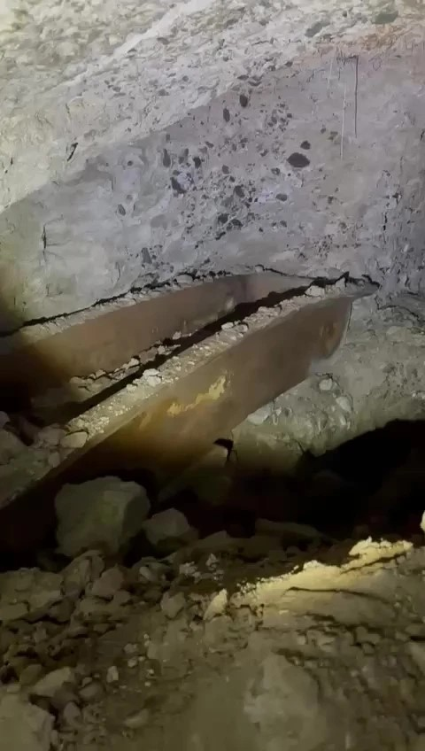 Κατά τη διάρκεια ανασκαφών για την κατασκευή των θεμελίων ενός κτιρίου στην επαρχία Χατάι, όπου βρίσκεται η Αντιόχεια, εργάτες ανακάλυψαν πέτρινους, ταφικούς θαλάμους. Φωτογραφία: ΙΗΑ