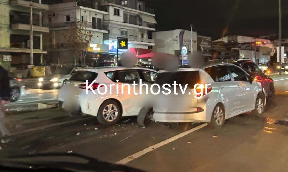 Χαϊδάρι: Καραμπόλα 5 αυτοκινήτων στη Λεωφόρο Αθηνών – ΦΩΤΟ