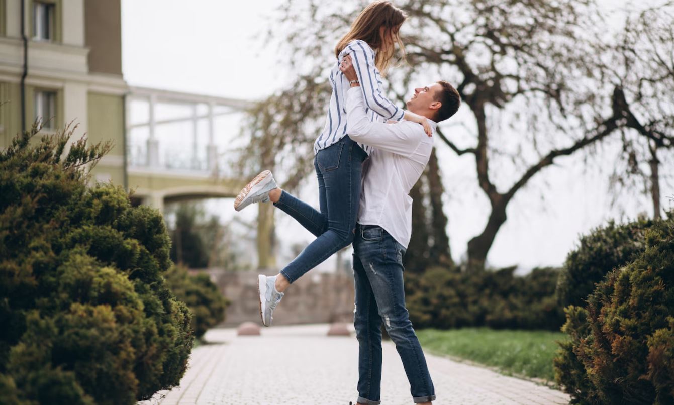 Τα 4 ζώδια που βρουν τον έρωτα που πάντα περίμεναν – «Η Αφροδίτη στον Υδροχόο θα τους αλλάξει τη ζωή»