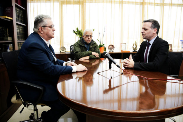 Συνάντηση Κουτσούμπα - Δούκα για το τέλος ταφής απορριμμάτων