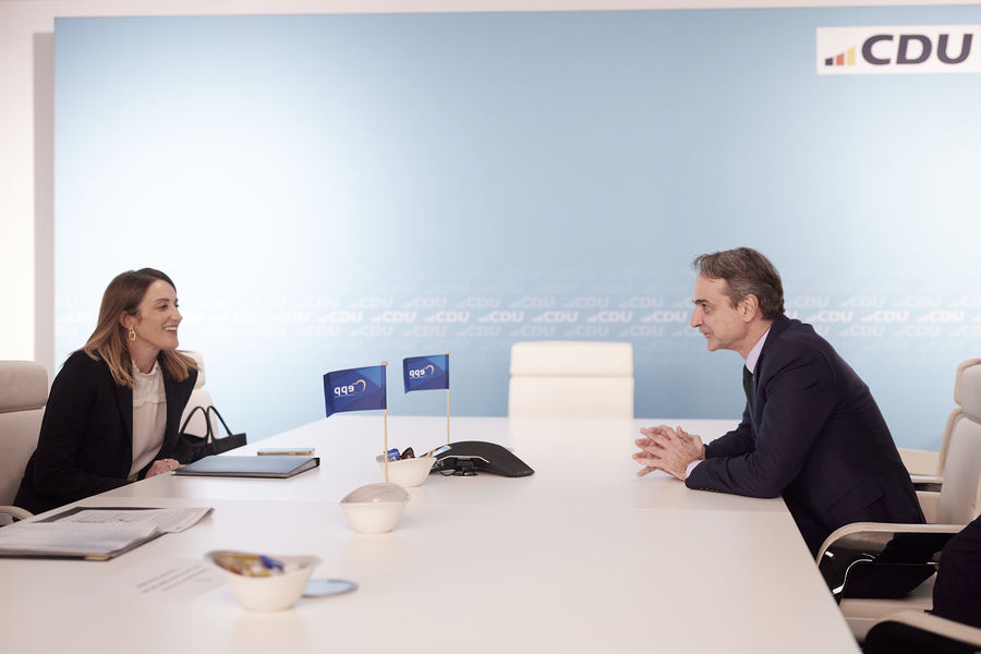 Μητσοτάκης: Συνάντηση με την πρόεδρο του Ευρωπαϊκού Κοινοβουλίου Ρομπέρτα Μέτσολα