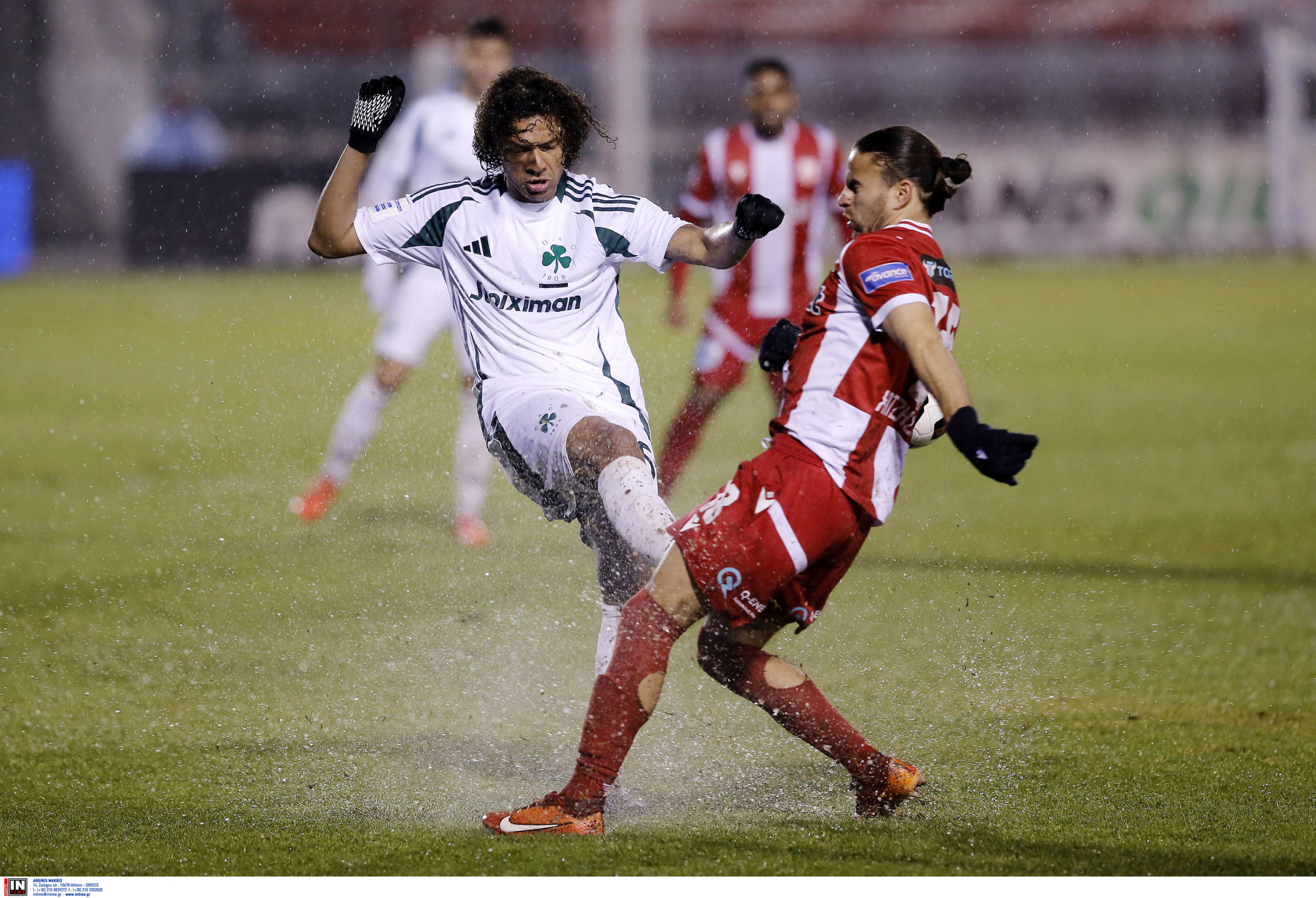 Πανσερραϊκός – Παναθηναϊκός 2-2: Βροχή και… Μπεντακόρ φρέναραν το «τριφύλλι» στις Σέρρες