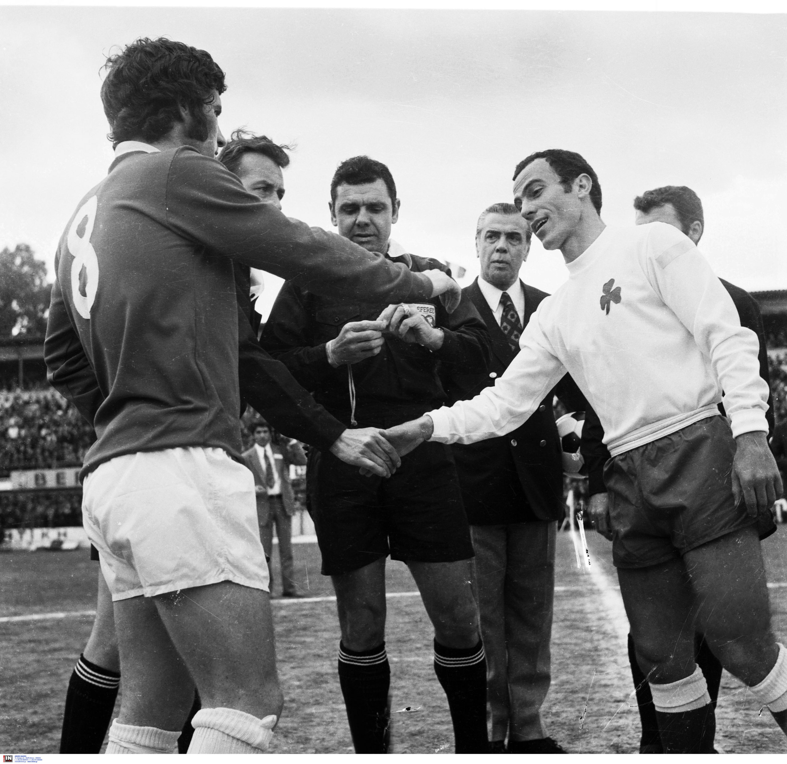 Μίμης Δομάζος: Τη Δευτέρα η κηδεία του «στρατηγού» – Σε λαϊκό προσκύνημα η σορός