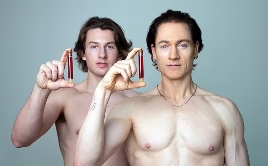 Ο «πατέρας του biohacking» προειδοποιεί τον Bryan Johnson να μην προσπαθήσει να «εξαπατήσει τον θάνατο»