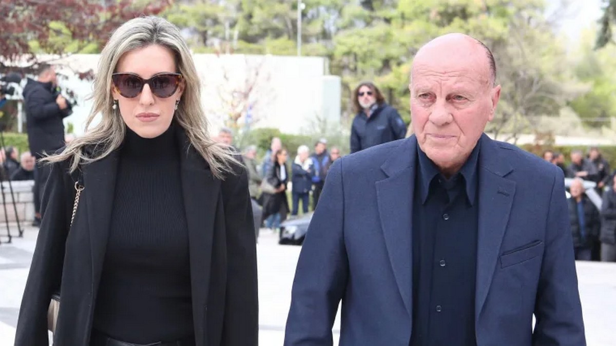 Μίμης Δομάζος