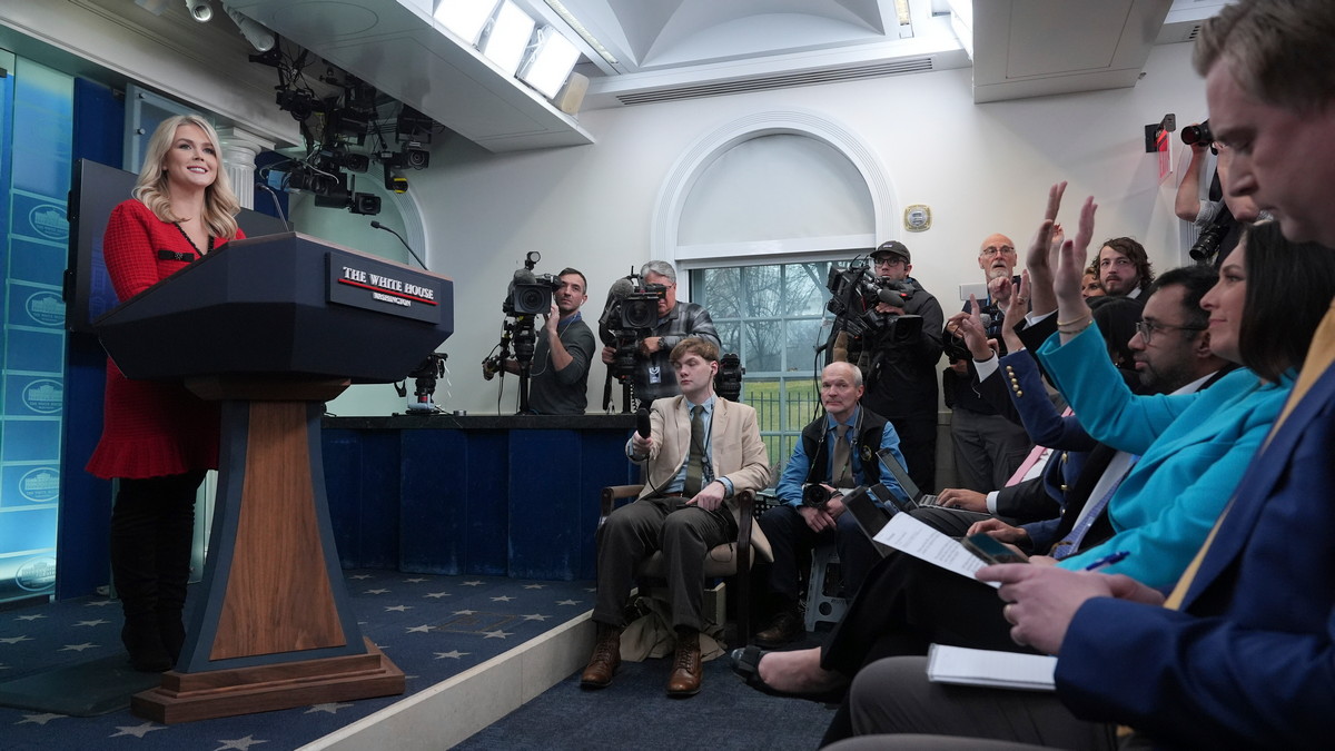 Λευκός Οίκος: Ο Ντόναλντ Τραμπ θα επιβάλει δασμούς στο Μεξικό, τον Καναδά και την Κίνα το Σάββατο