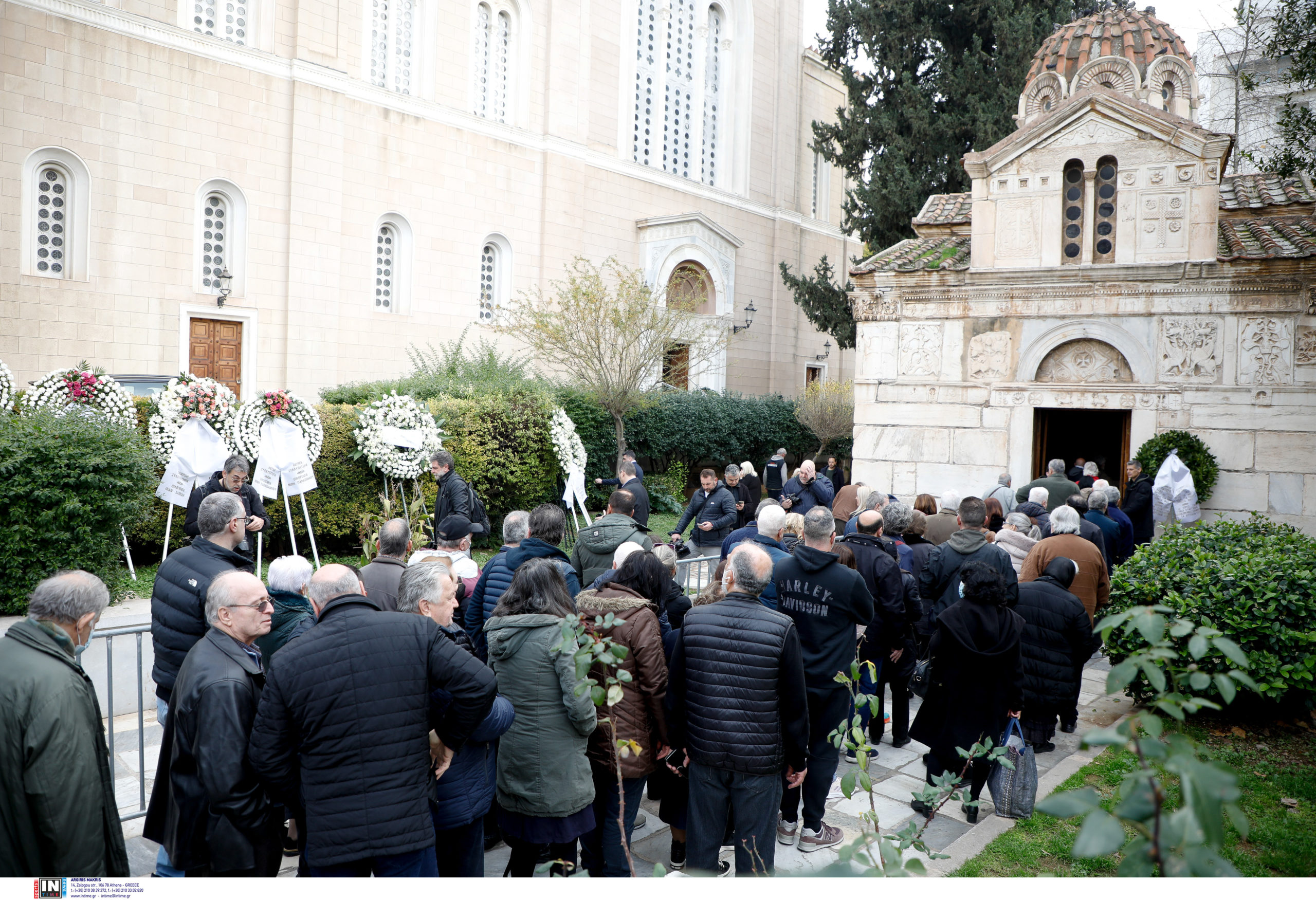 Μίμης Δομάζος- λαϊκό προσκύνημα