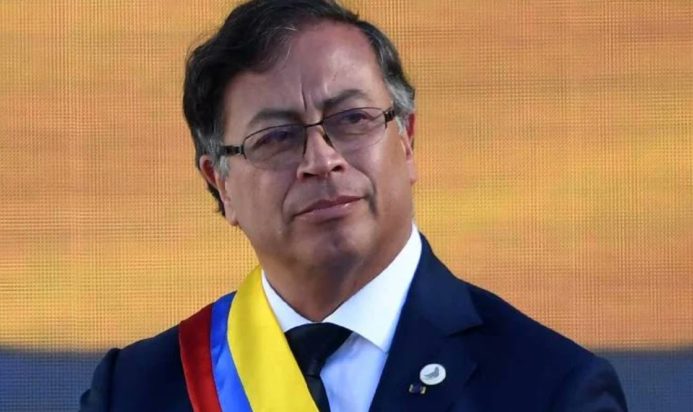 ΓΟΥΣΤΑΒΟ ΠΕΤΡΟ