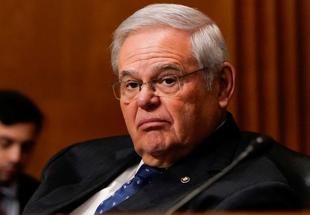 ΜΠΟΜΠ ΜΕΝΕΝΤΕΖ