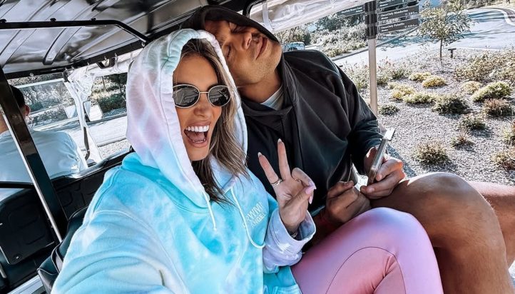 Αθηνά Οικονομάκου