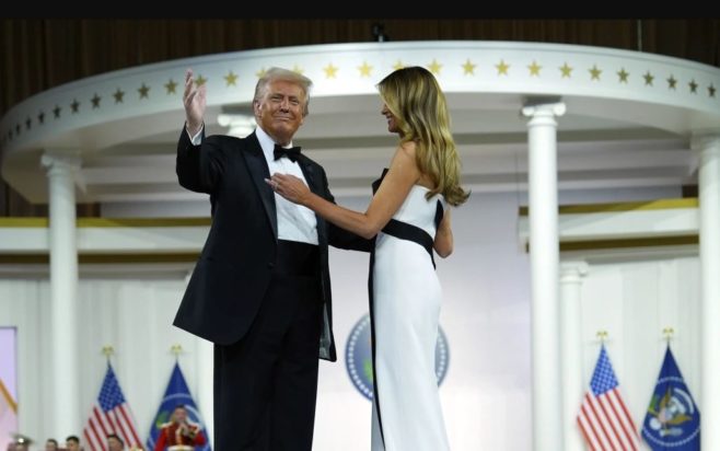 ΤΡΑΜΠ ΜΕΛΑΝΙΑ