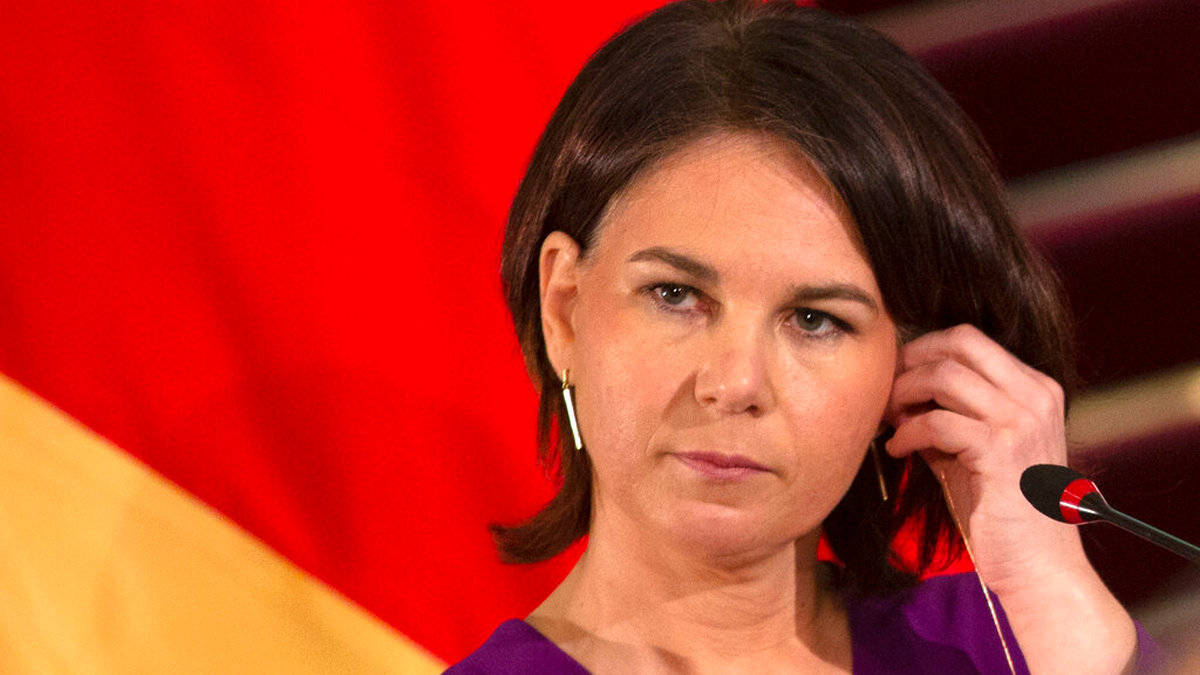 Πρώτη επικοινωνία των ΥΠΕΞ Γερμανίας και ΗΠΑ: «Θέλουμε στενή συνεργασία με τη νέα κυβέρνηση» δήλωσε η Μπέρμποκ