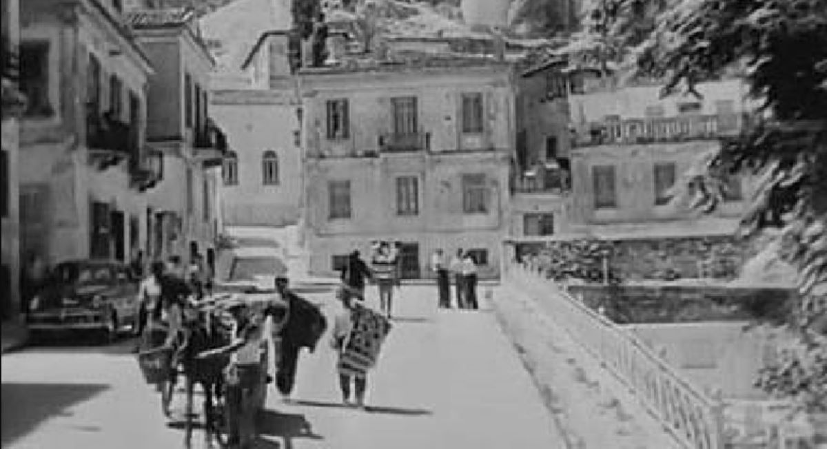 Κουίζ για την παλιά Αθήνα: Αναγνωρίζετε την συνοικία; Είναι από τις πιο γνωστές