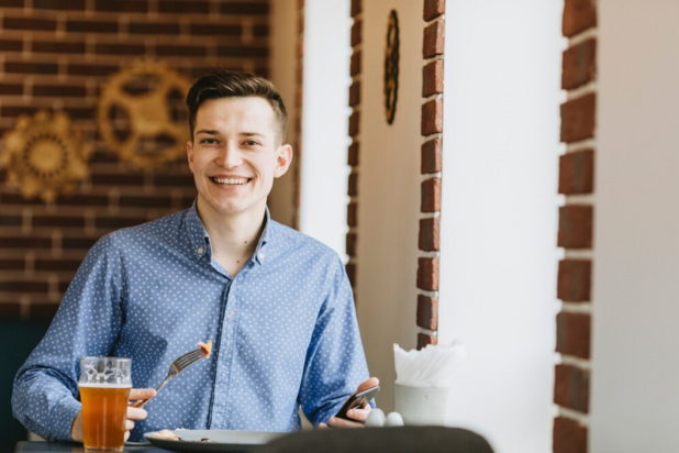Διατροφή για υγιή οστά: Η Νο1 τροφή που περιέχει περισσότερο ασβέστιο από το γάλα