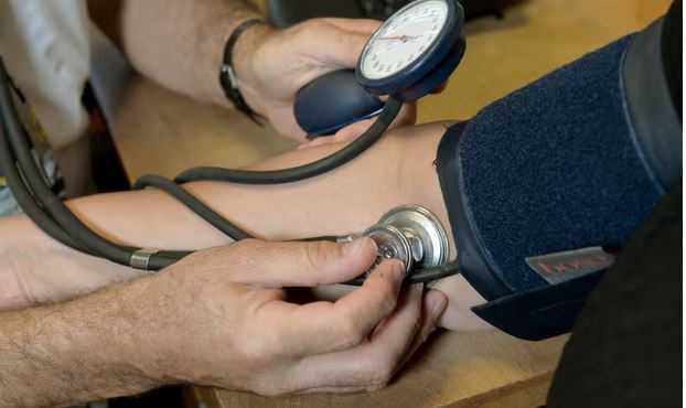 Βρετανία: Επτά γιατροί στους δέκα υποφέρουν από «κόπωση ενσυναίσθησης» – Ο φόβος για ιατρικό λάθος