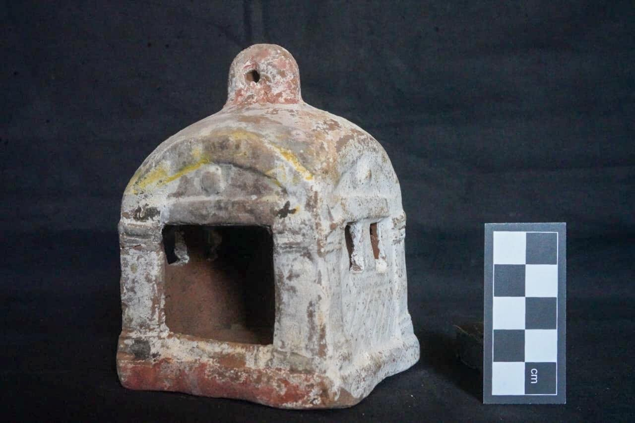 Τεχνουργήματα που ανακαλύφθηκαν στην ανασκαφή.