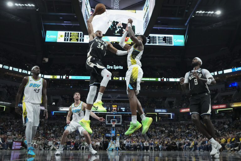 ΝΒΑ: Επιστροφή Αντετοκούνμπο στο παρκέ με 30 πόντους και 12 ριμπάουντ – Ενθουσιασμός στο Μιλγουόκι