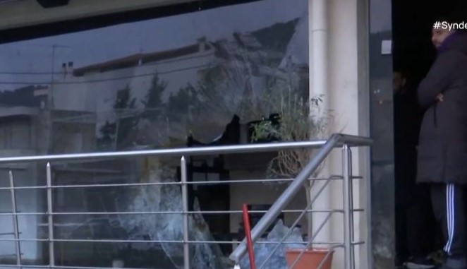 Γλυκά Νερά: Εμπρησμός σε κομμωτήριο τα ξημερώματα – Καταστράφηκε ολοσχερώς η επιχείρηση