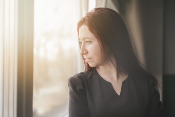 Γυναίκα που διαγνώστηκε με καρκίνο τρίτου σταδίου αποκαλύπτει: «Αυτό ήταν το Νο1 προειδοποιητικό σημάδι που αγνόησαν οι γιατροί»