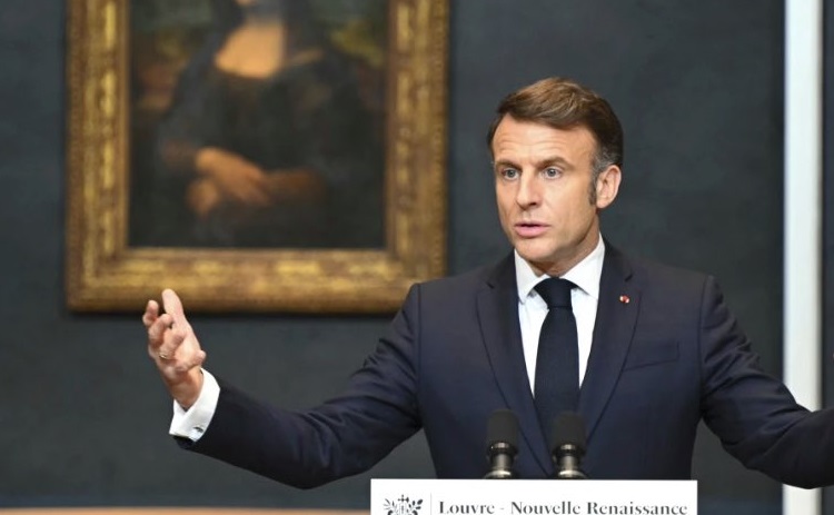 Μακρόν - Λούβρο