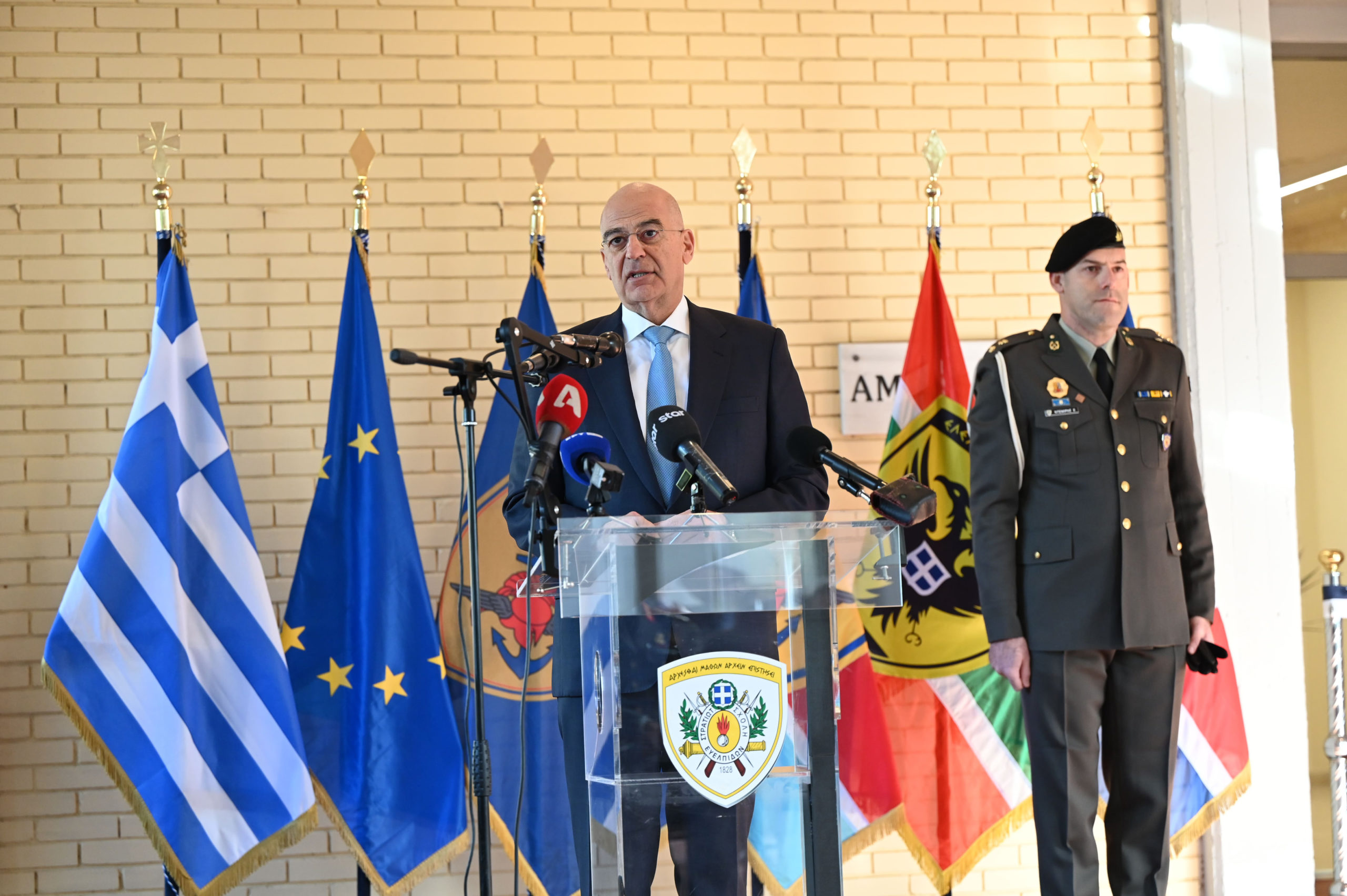 Έκτακτες κρίσεις στις Ένοπλες Δυνάμεις – Τι ζήτησε ο Δένδιας από τον Αρχηγό ΓΕΕΘΑ