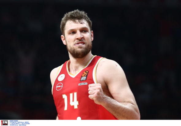 Ολυμπιακός Σάσα Βεζένκοφ