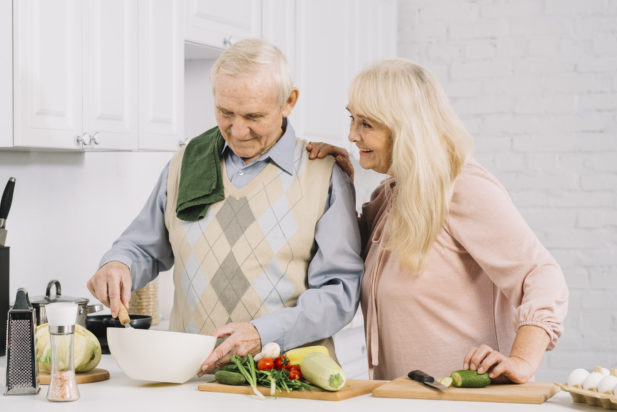 Μακροζωία: Το Νο1 λαχανικό που πρέπει να προσθέστε στη διατροφή σας - Είναι το «μυστικό για να ζήσετε μέχρι τα 100», σύμφωνα με σεφ