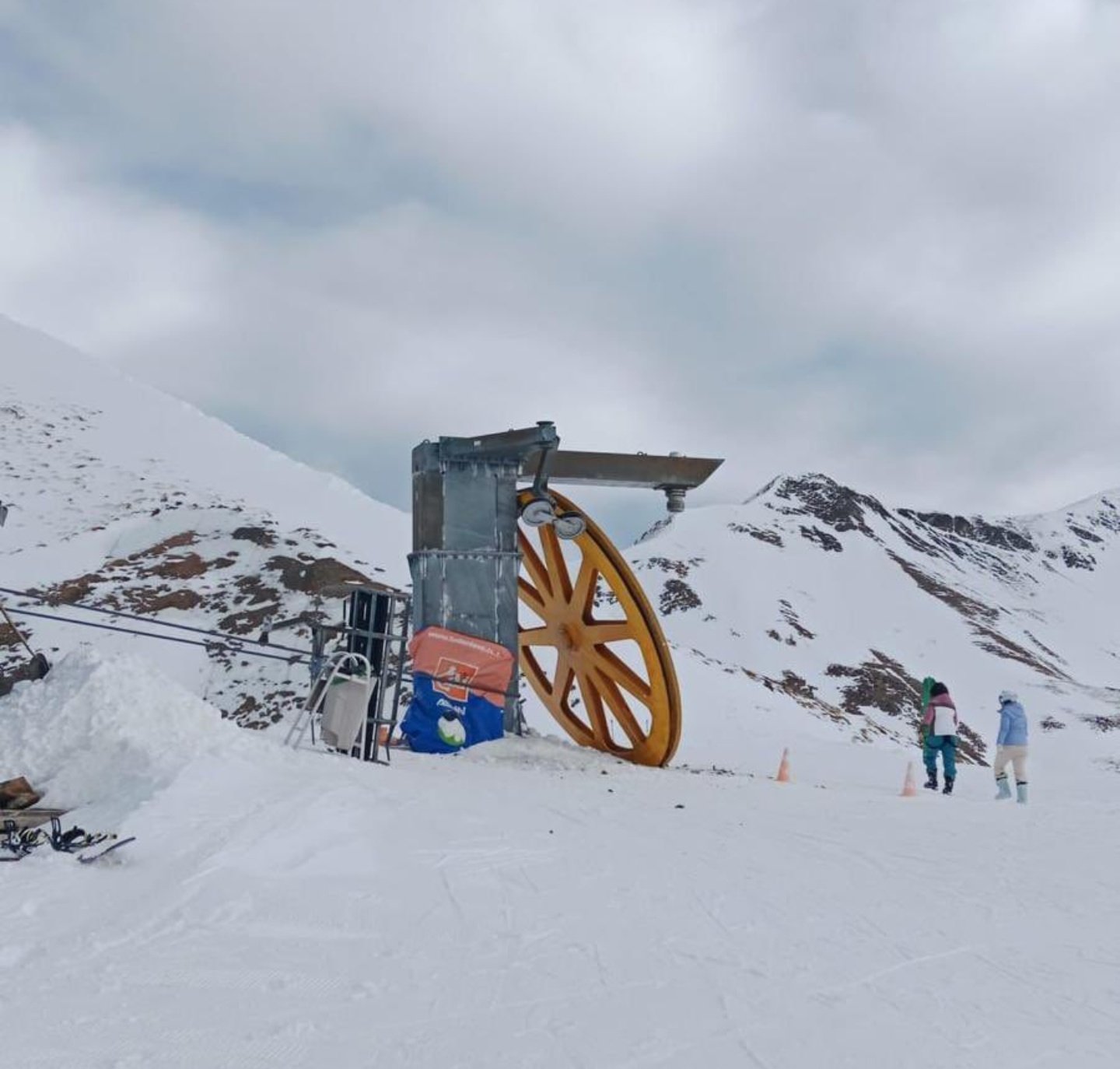 Ισπανία: Κατέρρευσε αναβατήρας σκι – Τουλάχιστον 30 τραυματίες, 9 σε σοβαρή κατάσταση