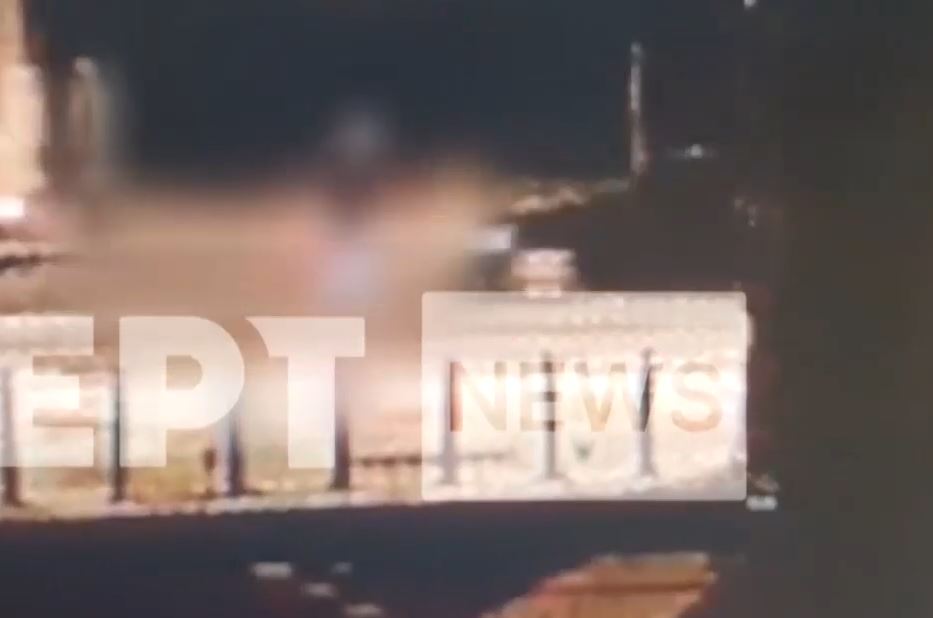 Πανεπιστημίου: Συγκλονίζει ο άνδρας που παρασύρθηκε από τον μεθυσμένο οδηγό – «Έτρεχε πολύ, μου έδωσε μία, τα είδα όλα»