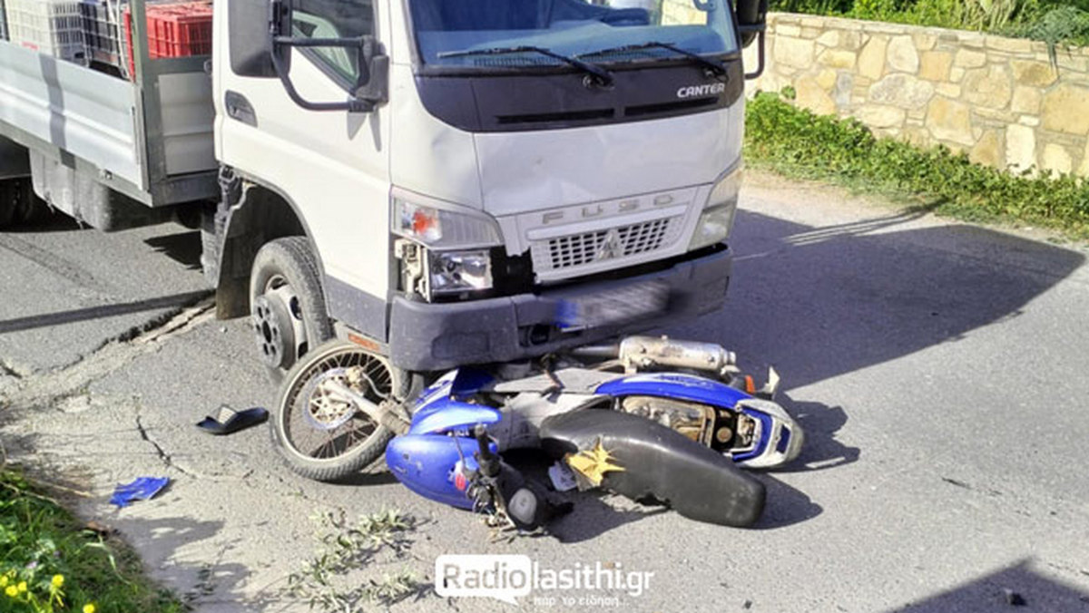 Τροχαίο στην Ιεράπετρα: Μηχανάκι κατέληξε στις ρόδες φορτηγού