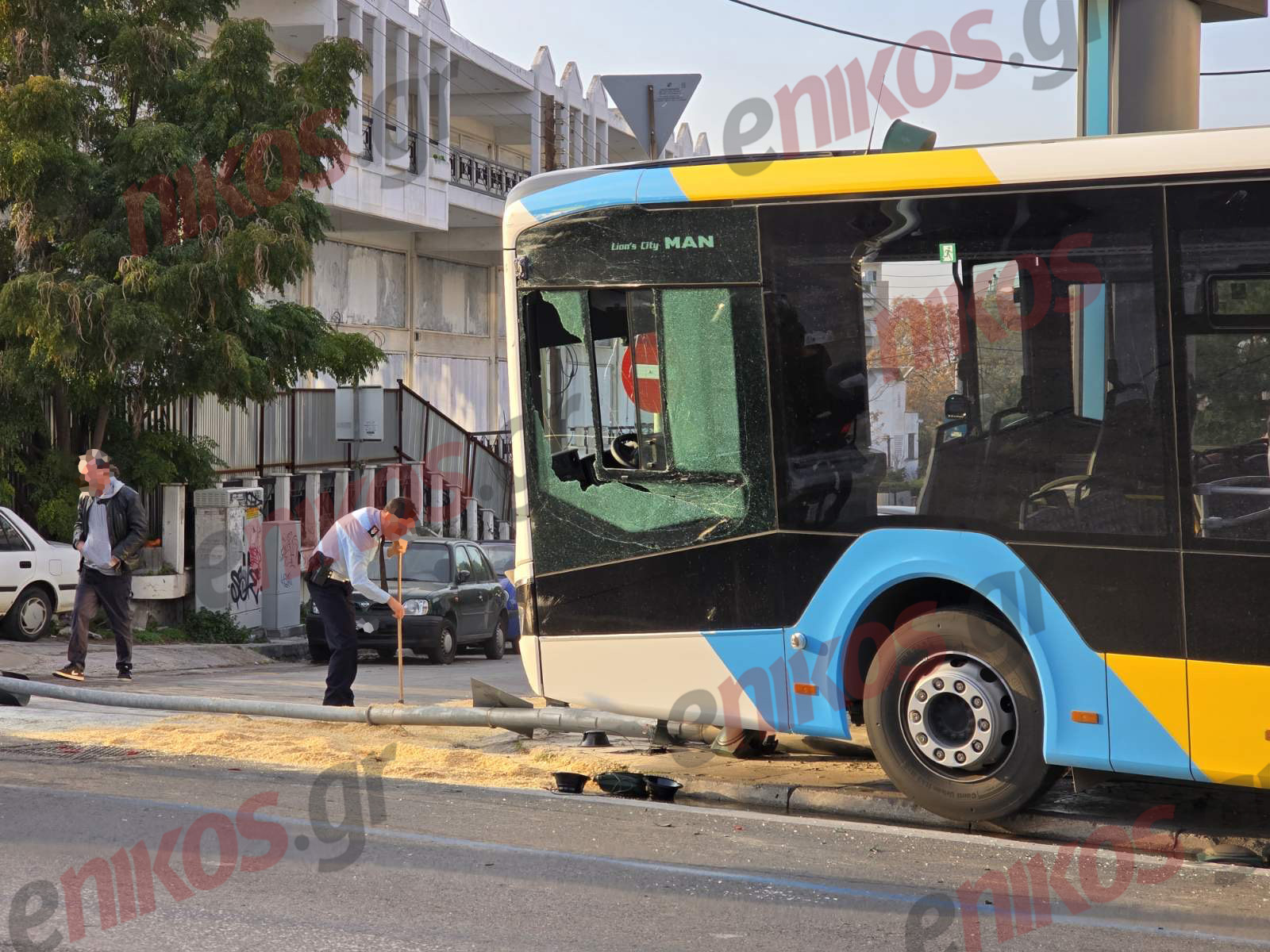 Μεσογείων, Τροχαίο, Λεωφορείο