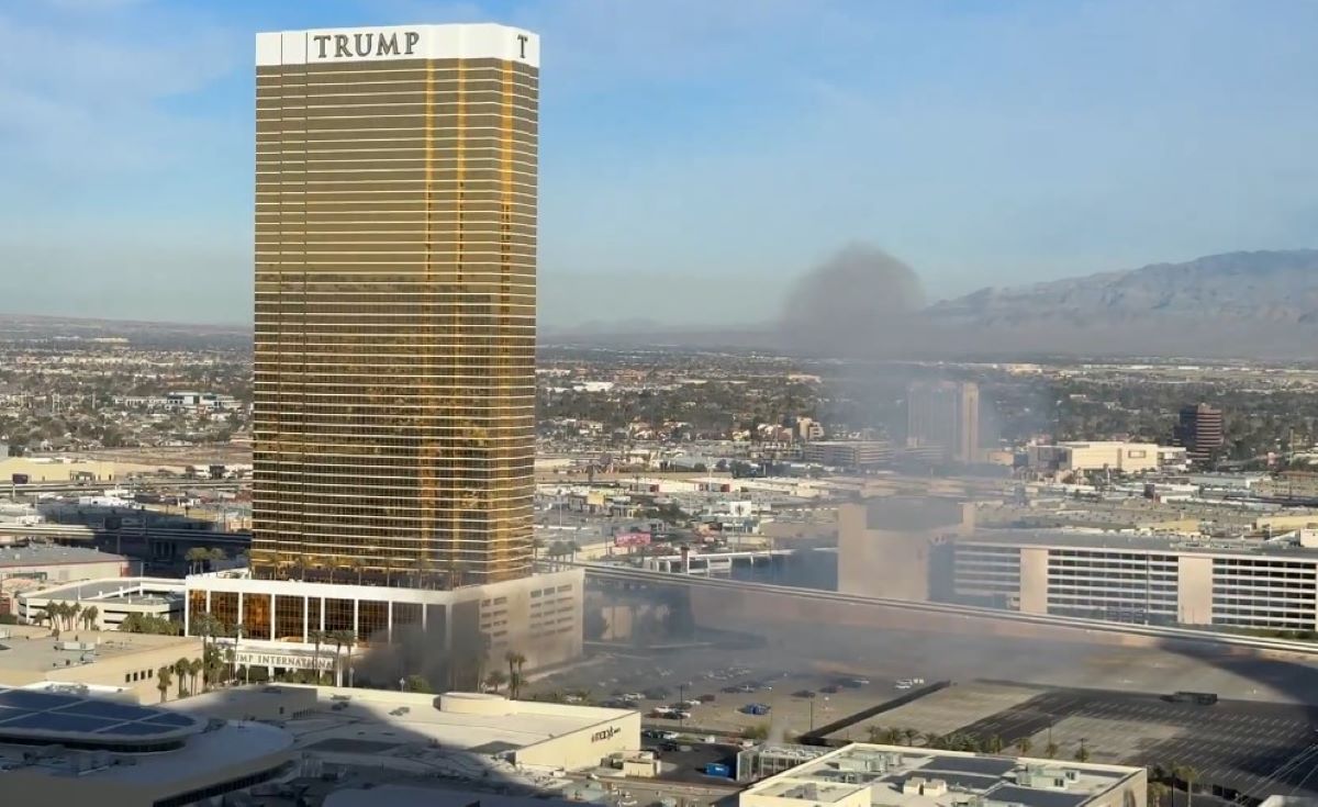 ΗΠΑ: Φορτηγάκι εξερράγη μπροστά στο ξενοδοχείο του Τραμπ στο Λας Βέγκας – Ερευνούν τρομοκρατική ενέργεια